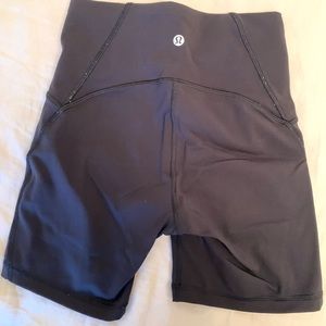 lululemon bike shorts with mesh detail, size 4